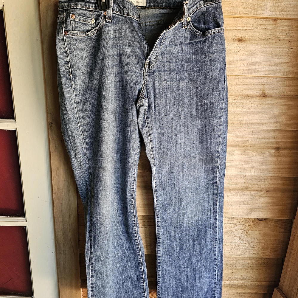 Levi's Women's Straight Leg Jeans in Light Blue
